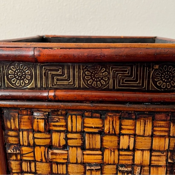 Natural Decorative planter 19 inches high - Picture 6 of 12